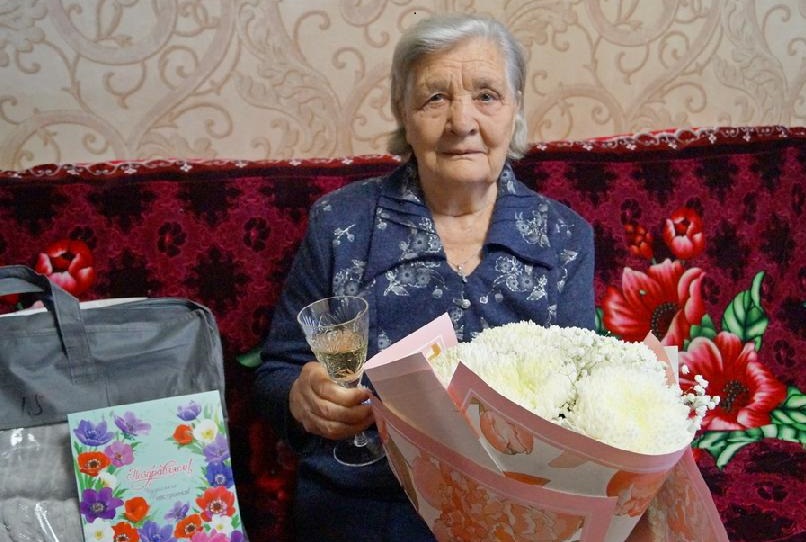 Екатерина Яковлевна Васильченко из Мичуринского отмечает 90-летний юбилей!.