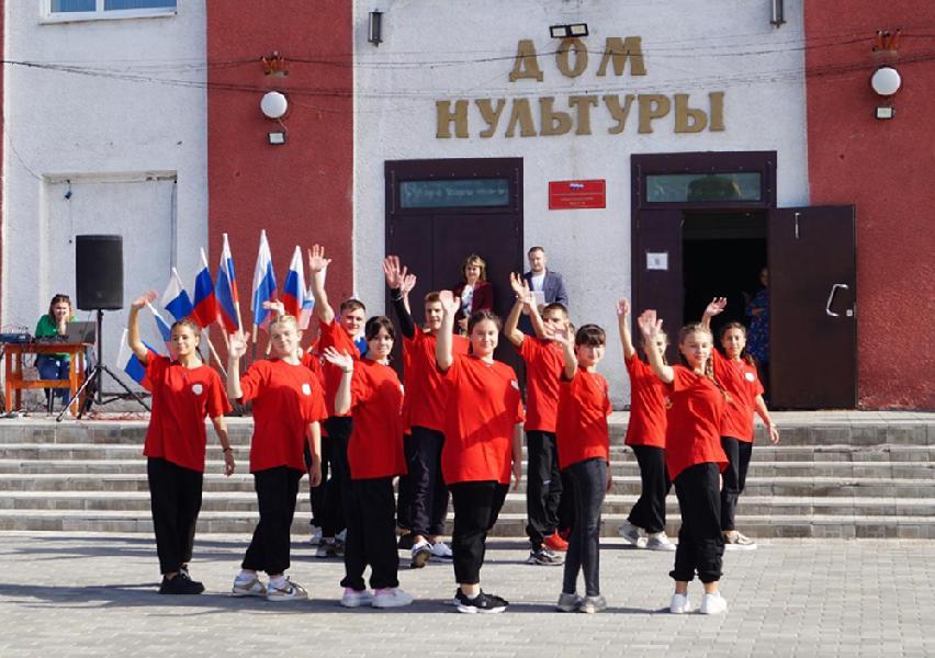 Хабарцы празднично встретили наступившую осень.