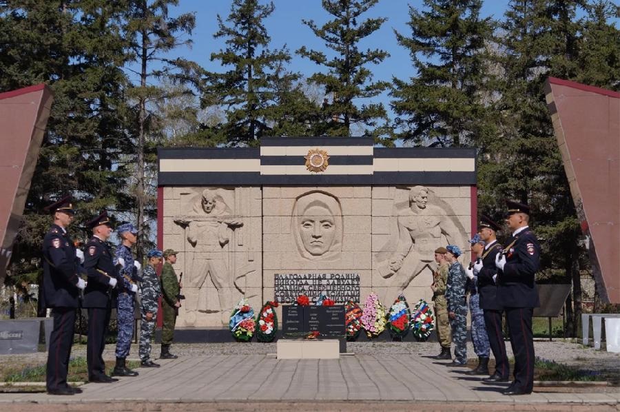 Победа жизни и народа.