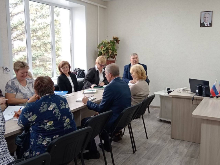 Комиссия по предупреждению и ликвидации ЧС и обеспечению пожарной безопасности. Комиссия по предупреждению и ликвидации ЧС и обеспечению пожарной безопасности.