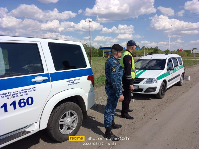 Судебные приставы в ходе рейда арестовали 12 машин должников в г. Заринске. Судебные приставы в ходе рейда арестовали 12 машин должников в г. Заринске.